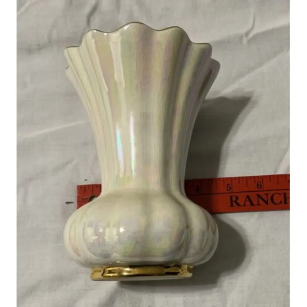 Beautiful‎ Vintage Iridescent Lusterware Vase